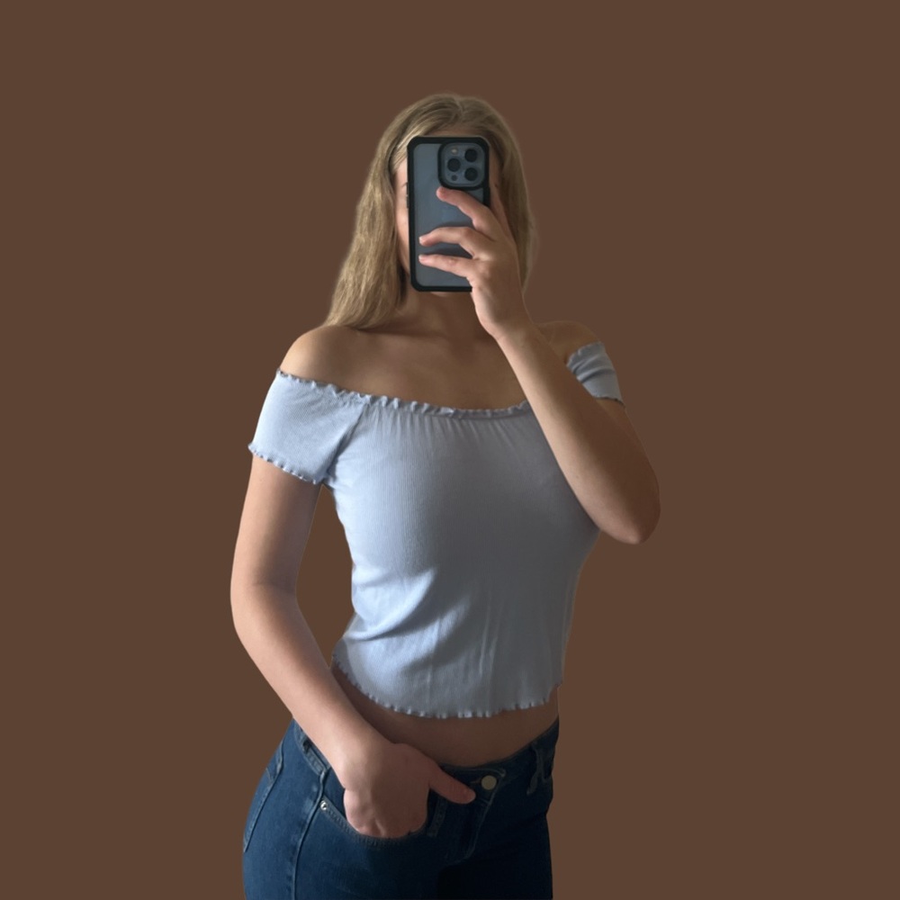 Off the Shoulder Crop Top